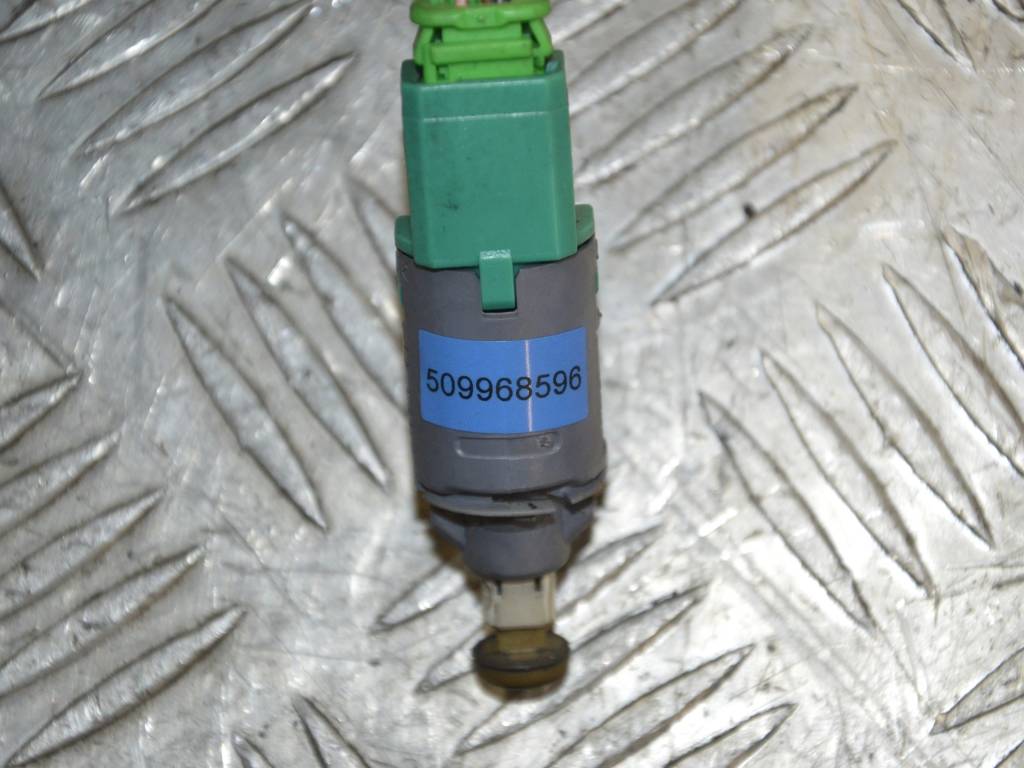 Датчик положения педали сцепления