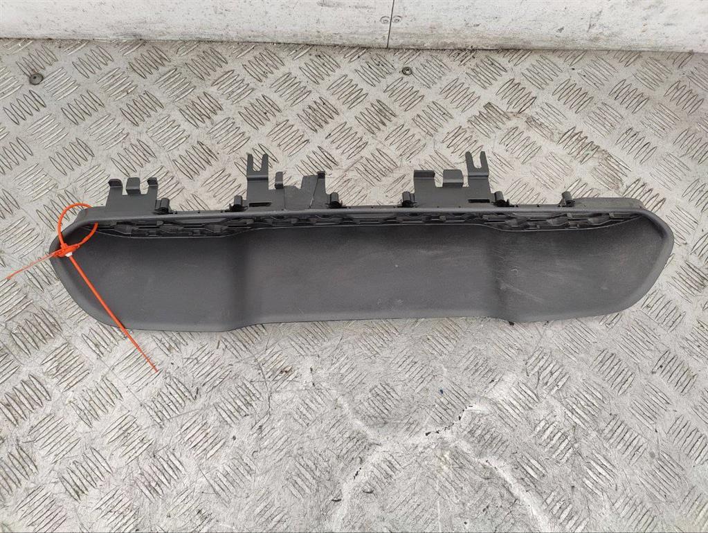 Дефлектор капота