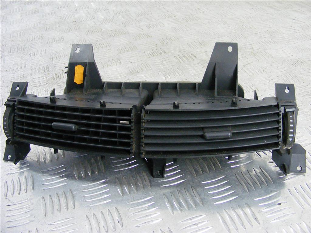 Дефлектор обдува салона