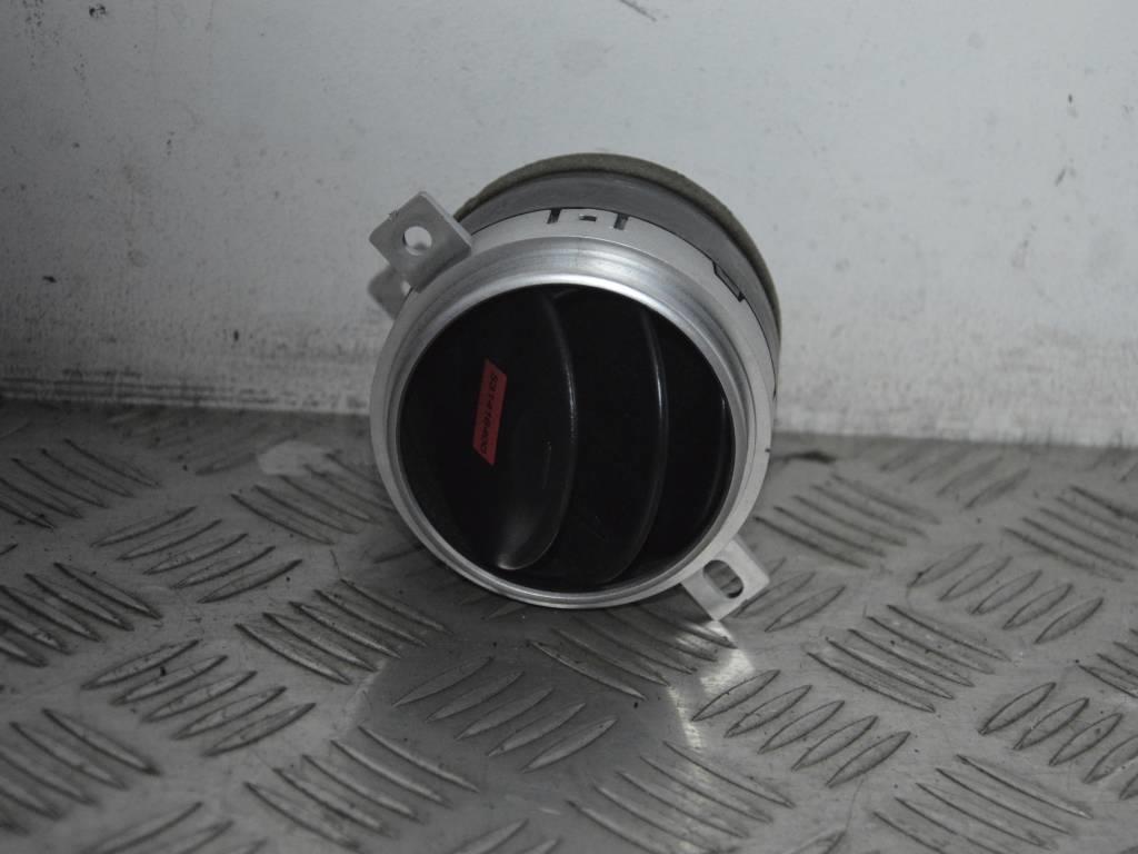 Дефлектор обдува салона