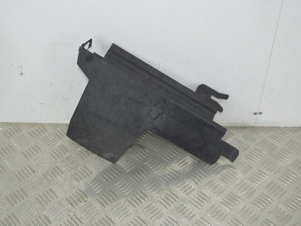 Дефлектор радиатора Renault Kangoo 2 (2007-2019) 8200427477