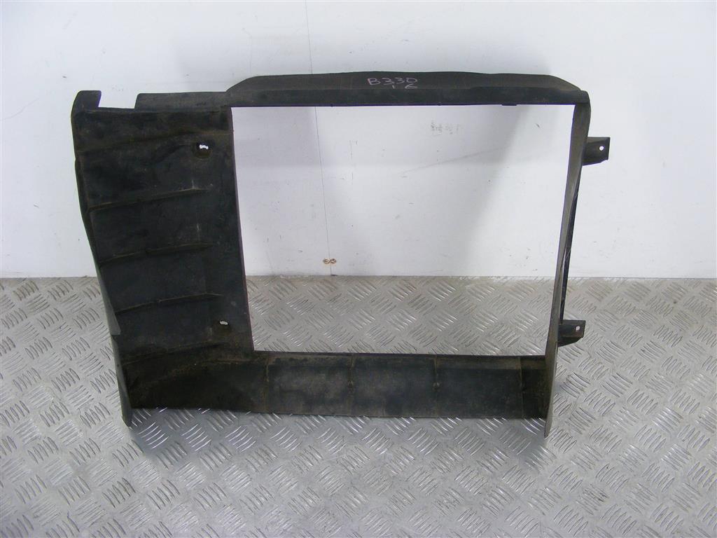 Дефлектор радиатора Renault Scenic 1 (1996-2003) 7700840130