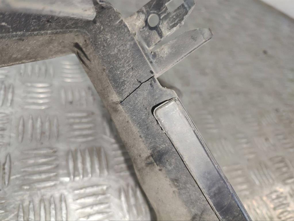 Дефлектор радиатора