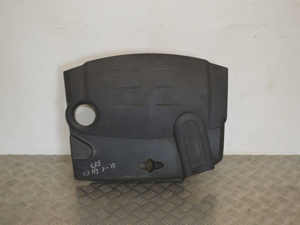 Декоративная крышка двигателя