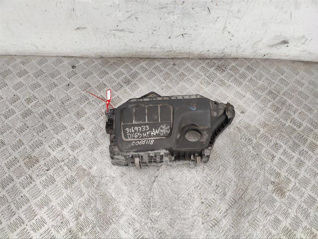 Декоративная крышка двигателя