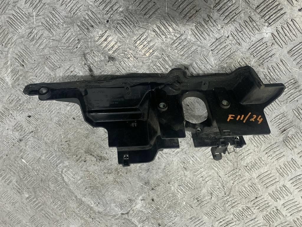 Декоративная крышка двигателя