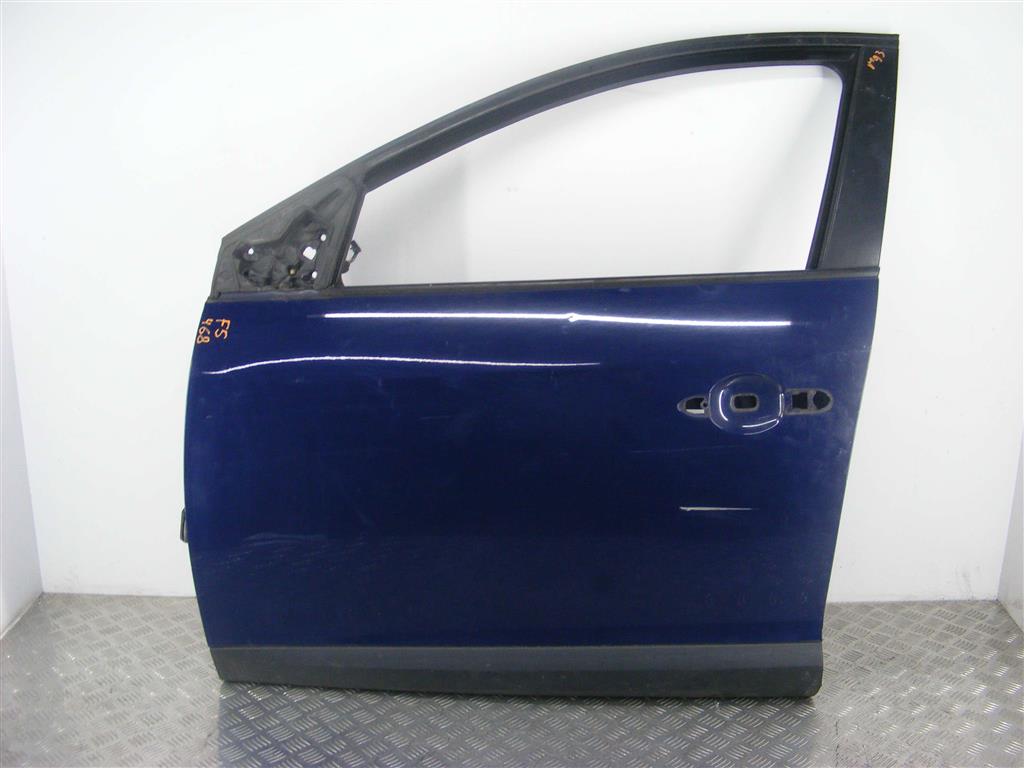 Дверь передняя левая Renault Megane 3 (2008-2019)