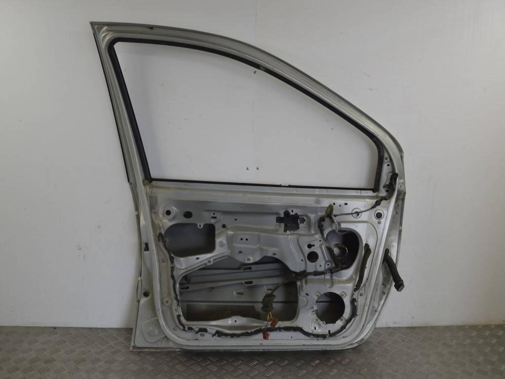 Дверь передняя левая Renault Scenic 1 (1996-2003)