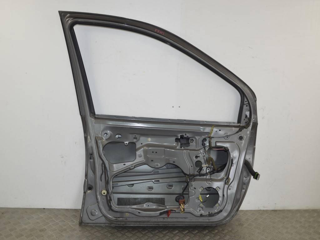 Дверь передняя левая Renault Scenic 1 (1996-2003)