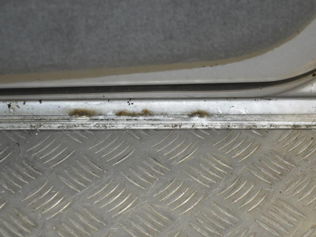 Дверь передняя правая