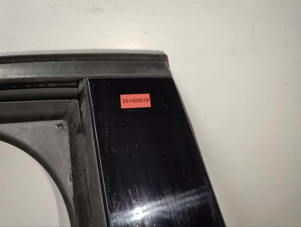 Дверь задняя правая