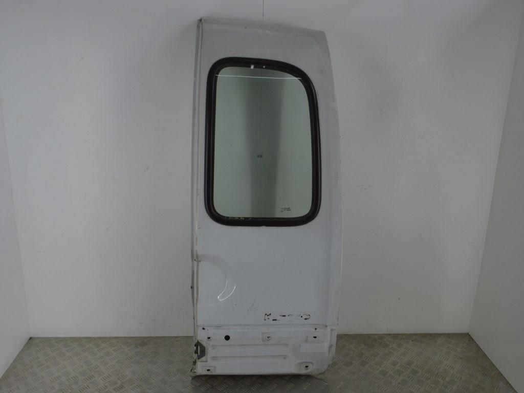 Дверь задняя распашная правая