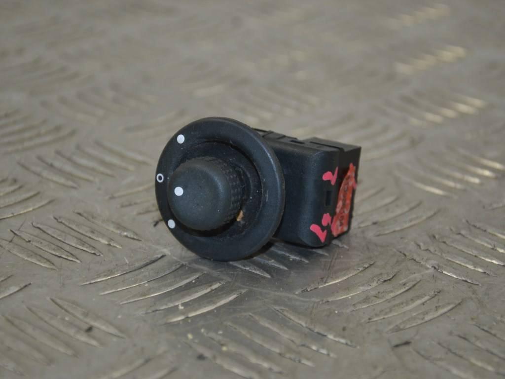 Джойстик регулировки зеркал