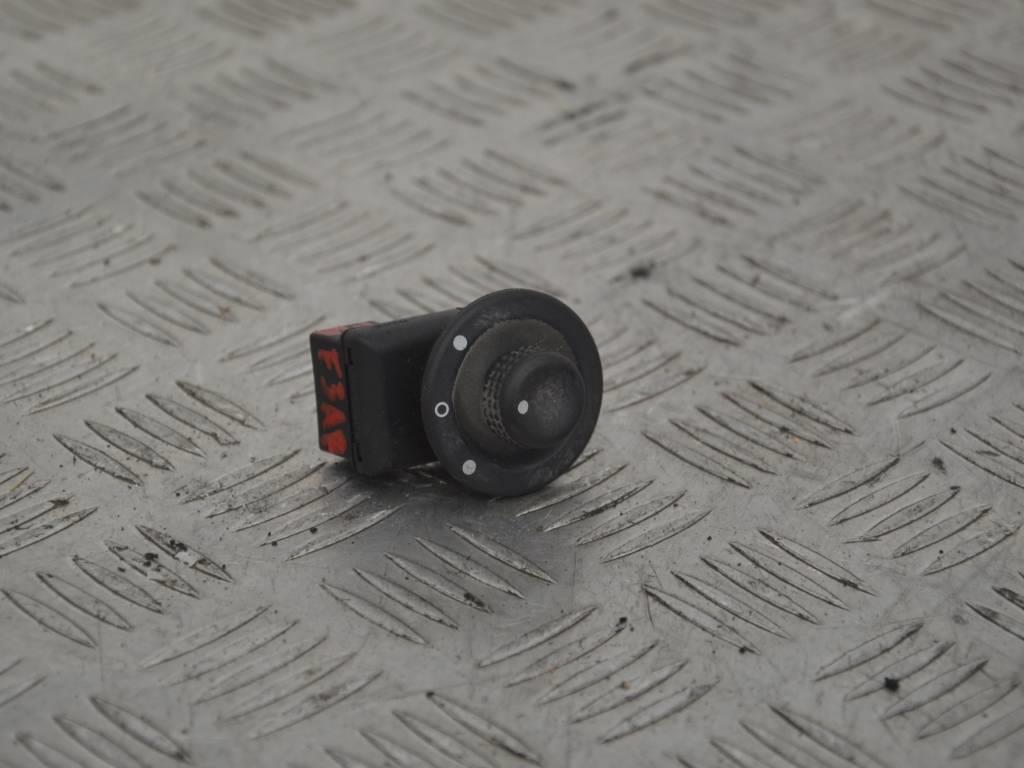 Джойстик регулировки зеркал