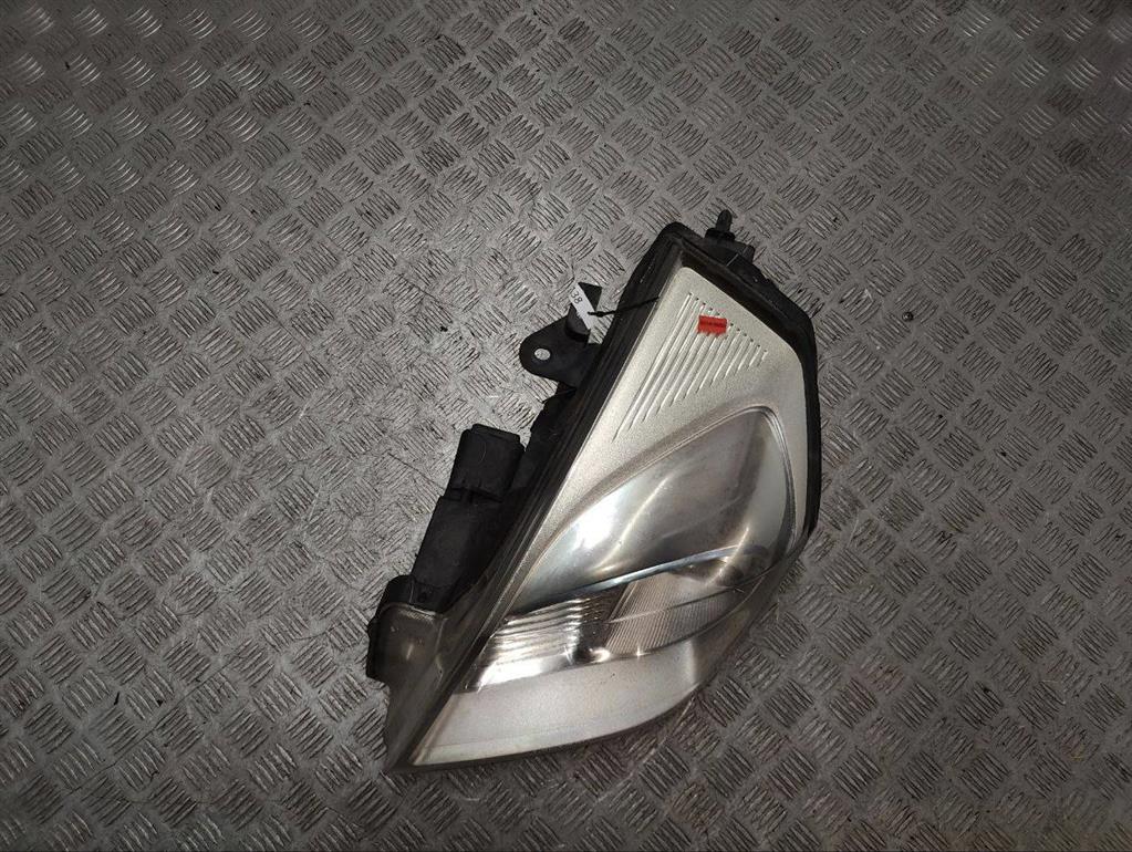 Фара левая