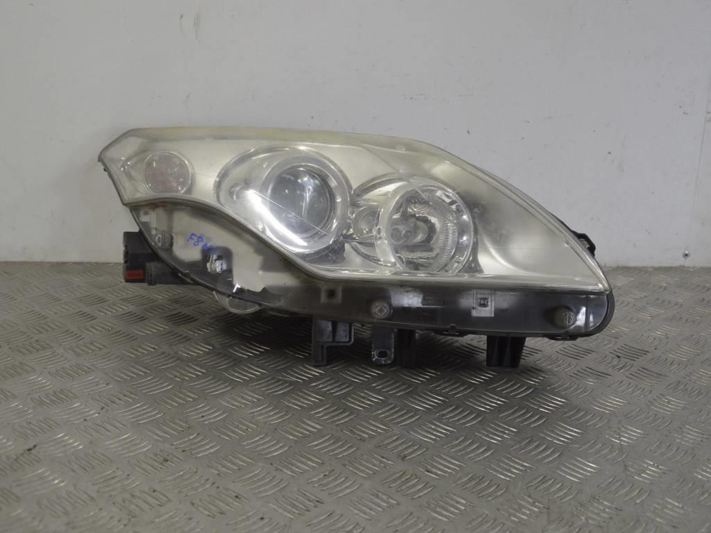 Фара правая Renault Laguna 3 (2007-2015) 260100033R