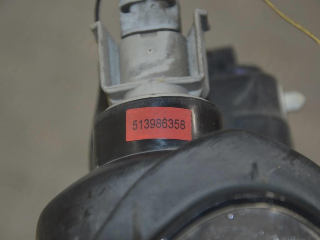 Фара правая Renault Megane 1 (1996-2002) 7700427868