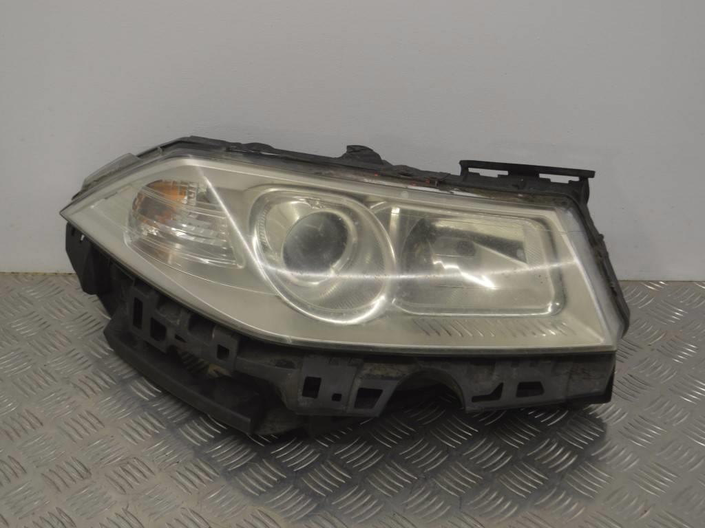 Фара правая Renault Megane 2 (2002-2008) 8200412742