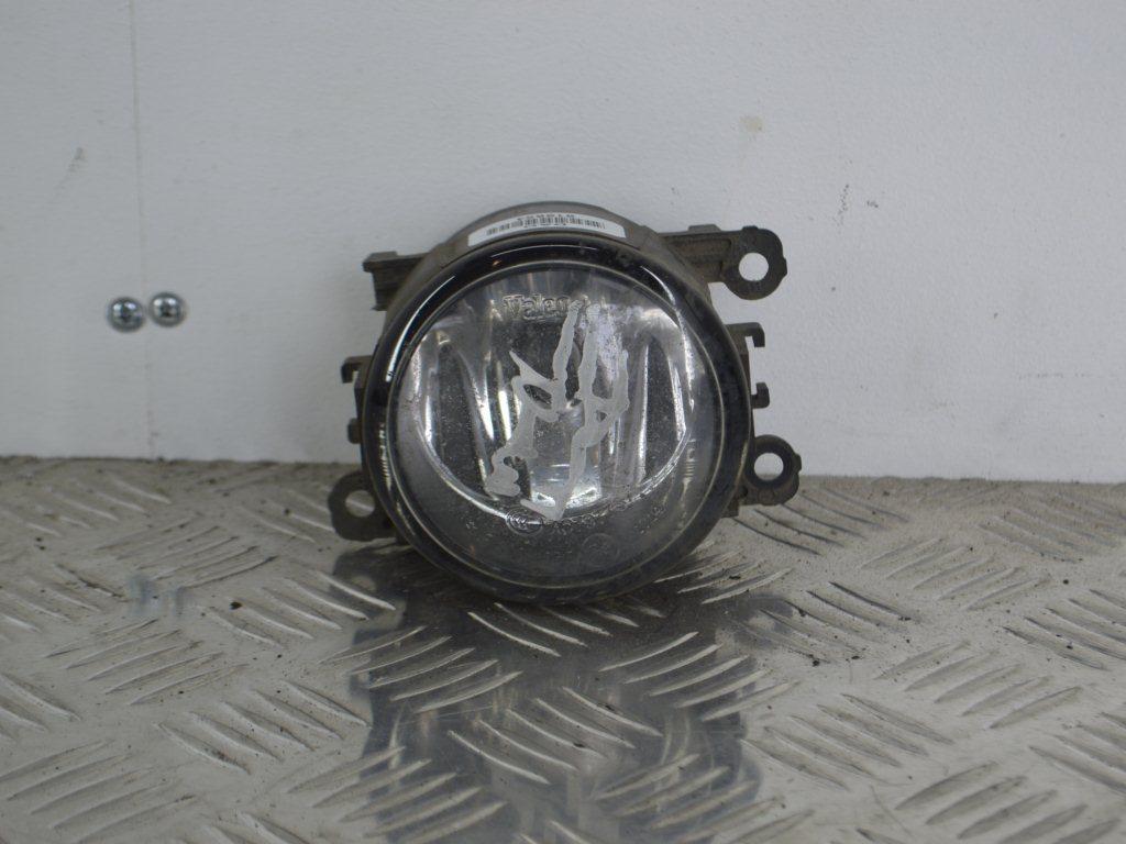 Фара противотуманная левая