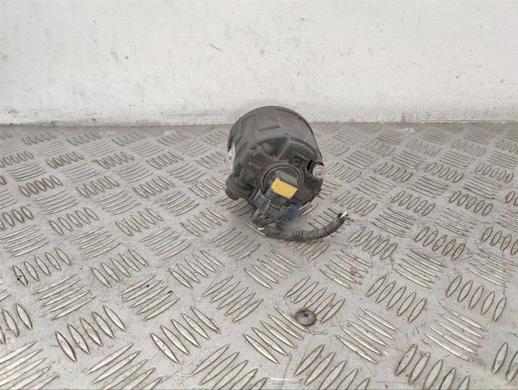 Фара противотуманная левая