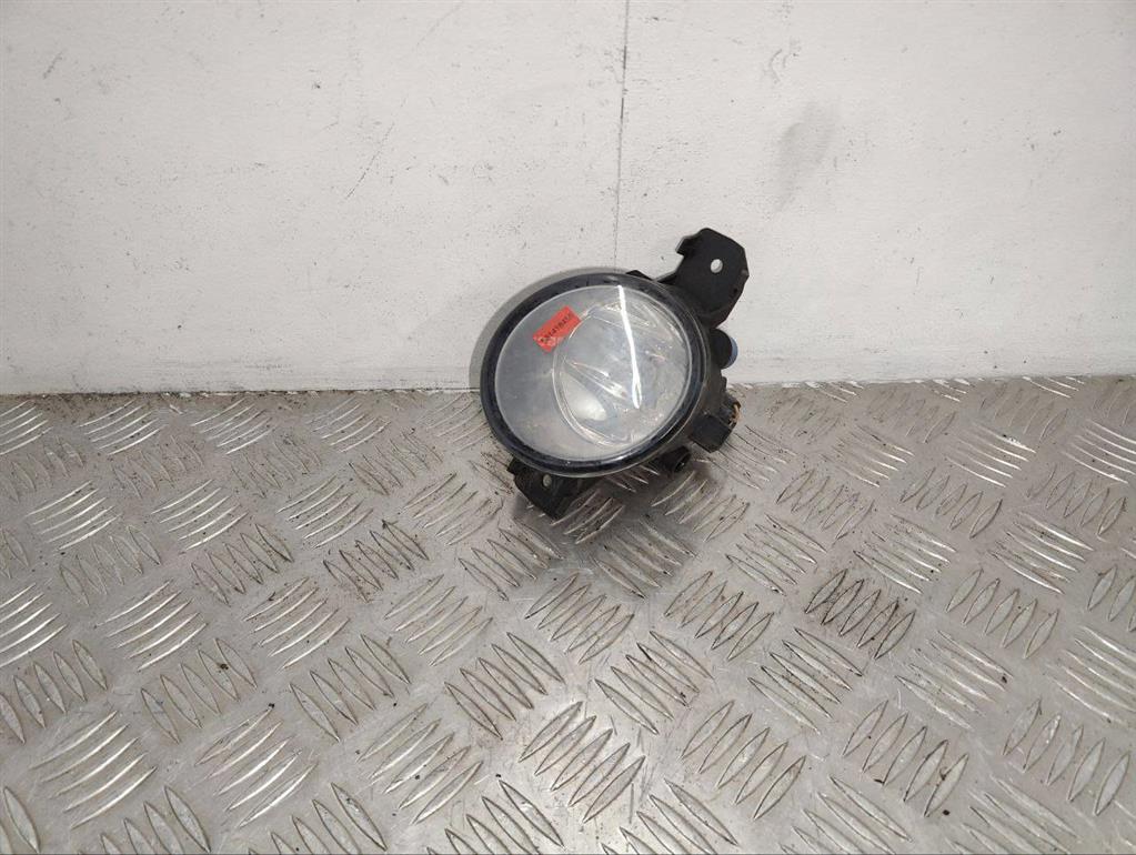 Фара противотуманная левая