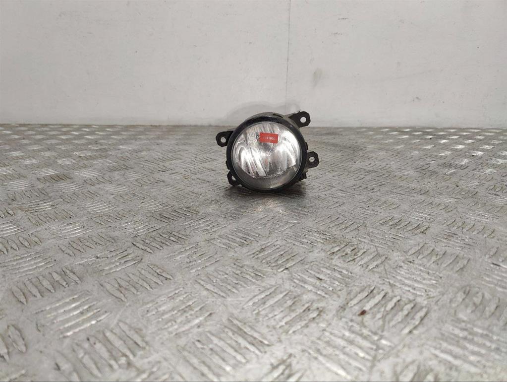 Фара противотуманная левая