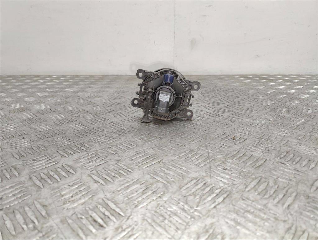 Фара противотуманная левая