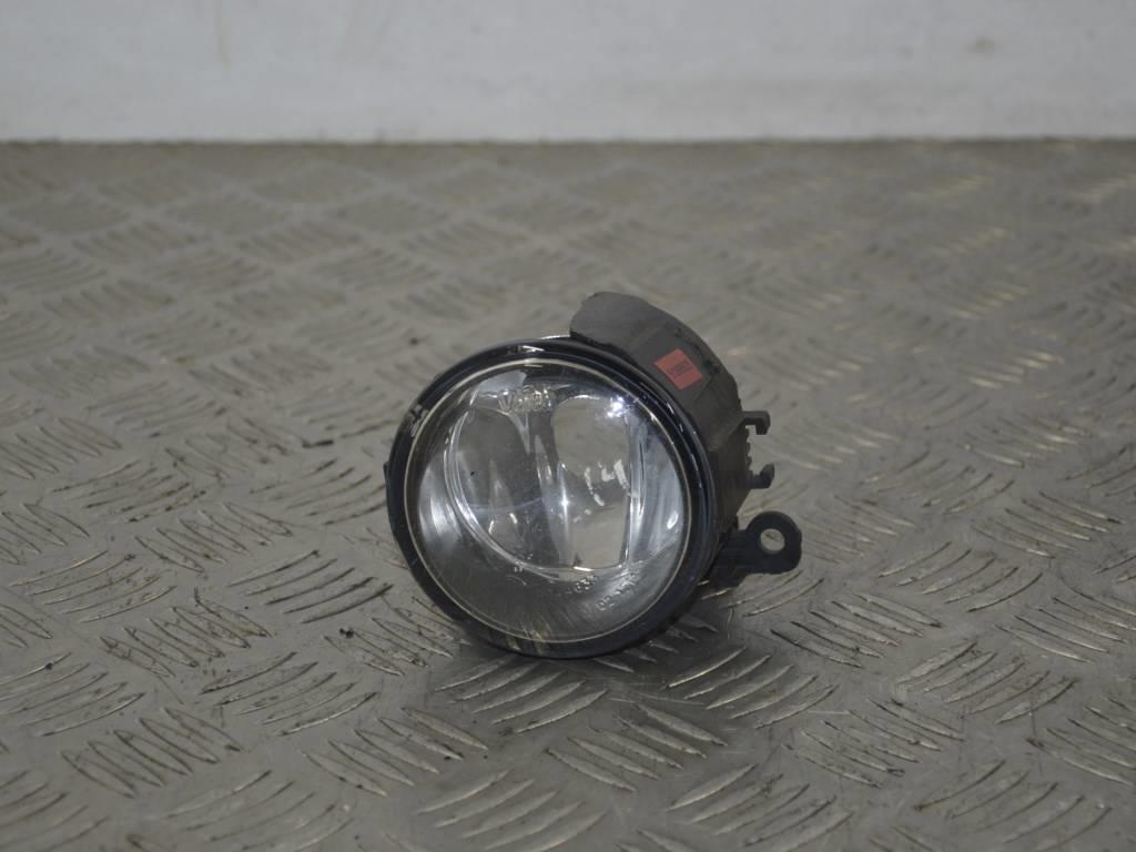 Фара противотуманная левая