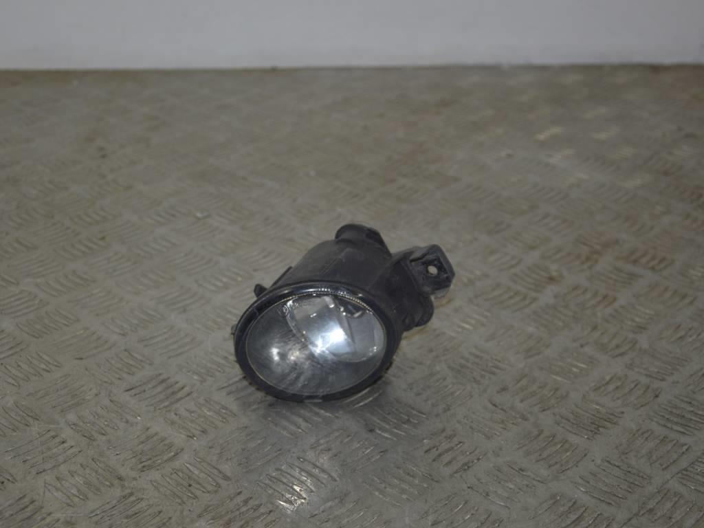 Фара противотуманная левая