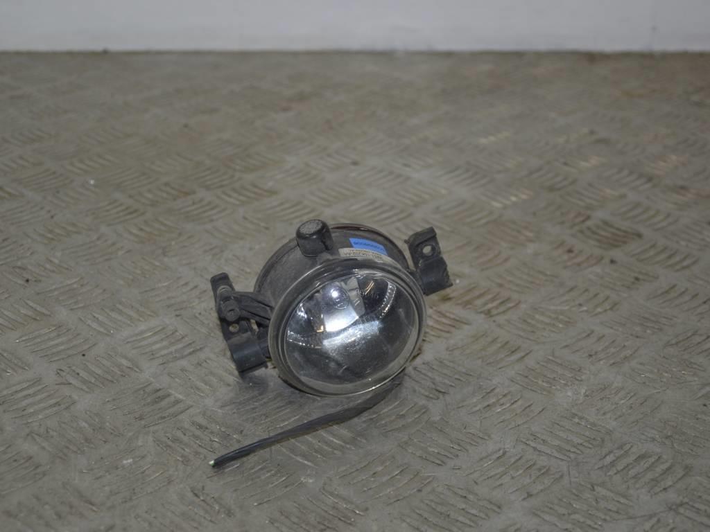 Фара противотуманная левая