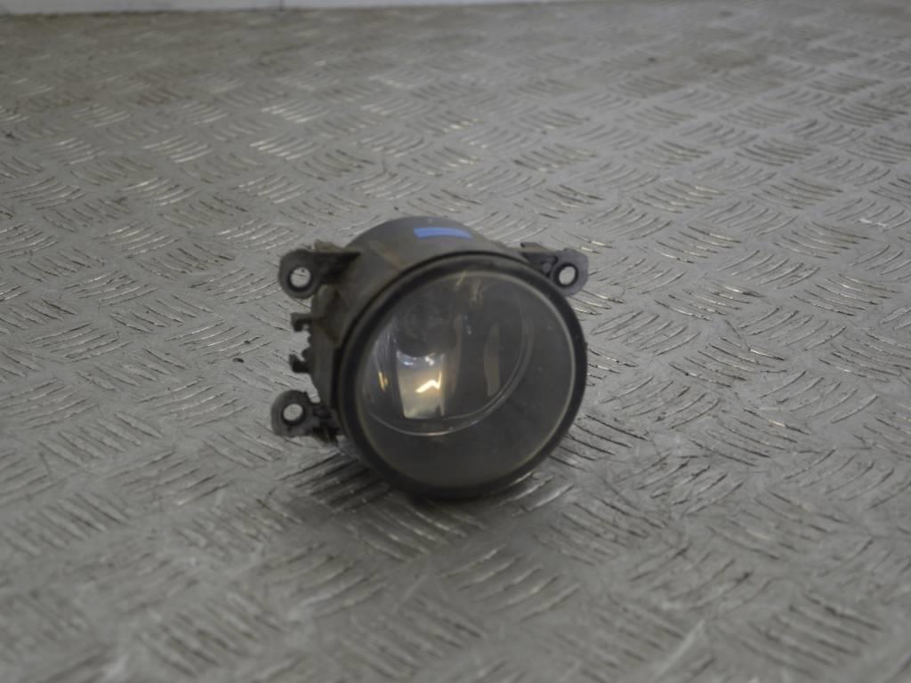 Фара противотуманная левая