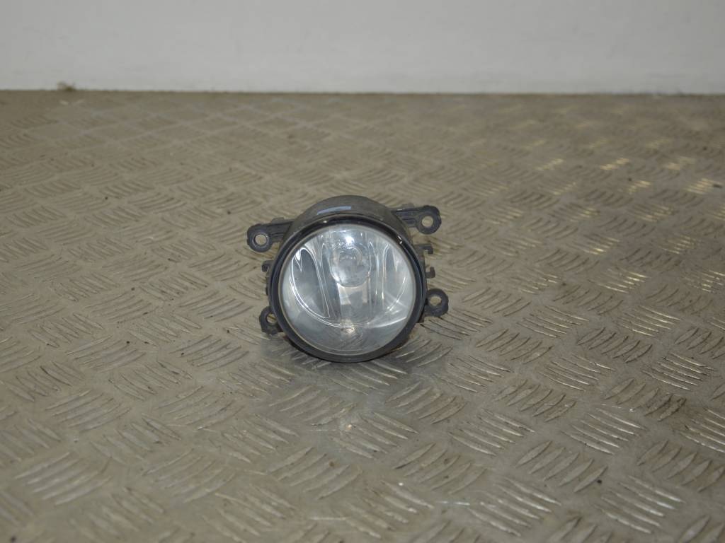 Фара противотуманная левая