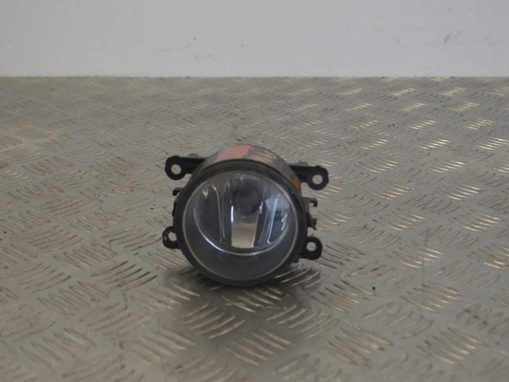 Фара противотуманная правая