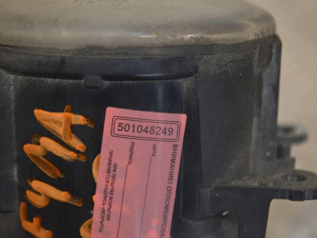 Фара противотуманная правая