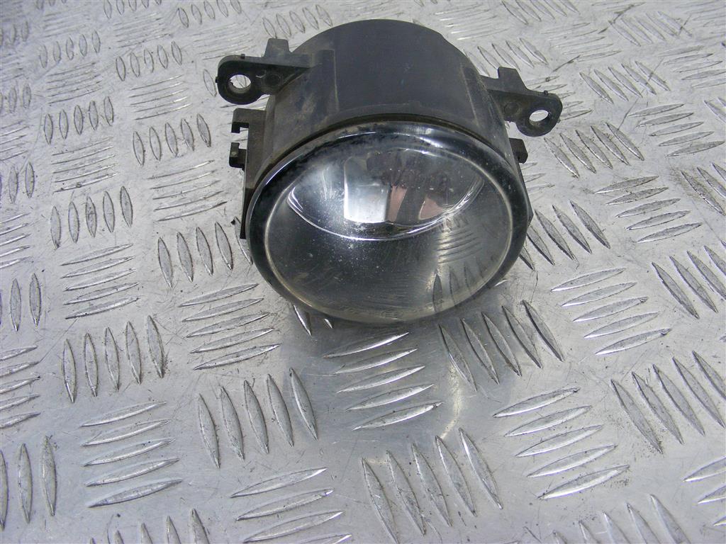 Фара противотуманная правая