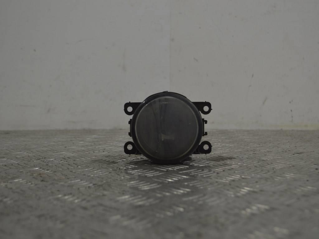 Фара противотуманная правая