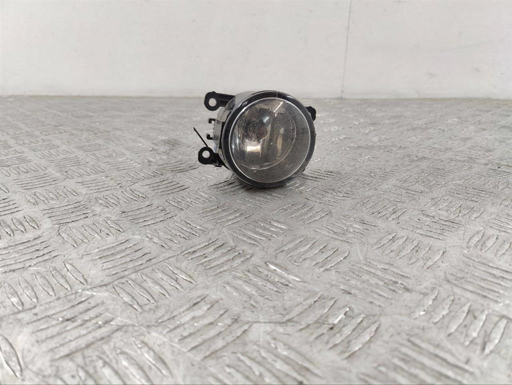 Фара противотуманная правая