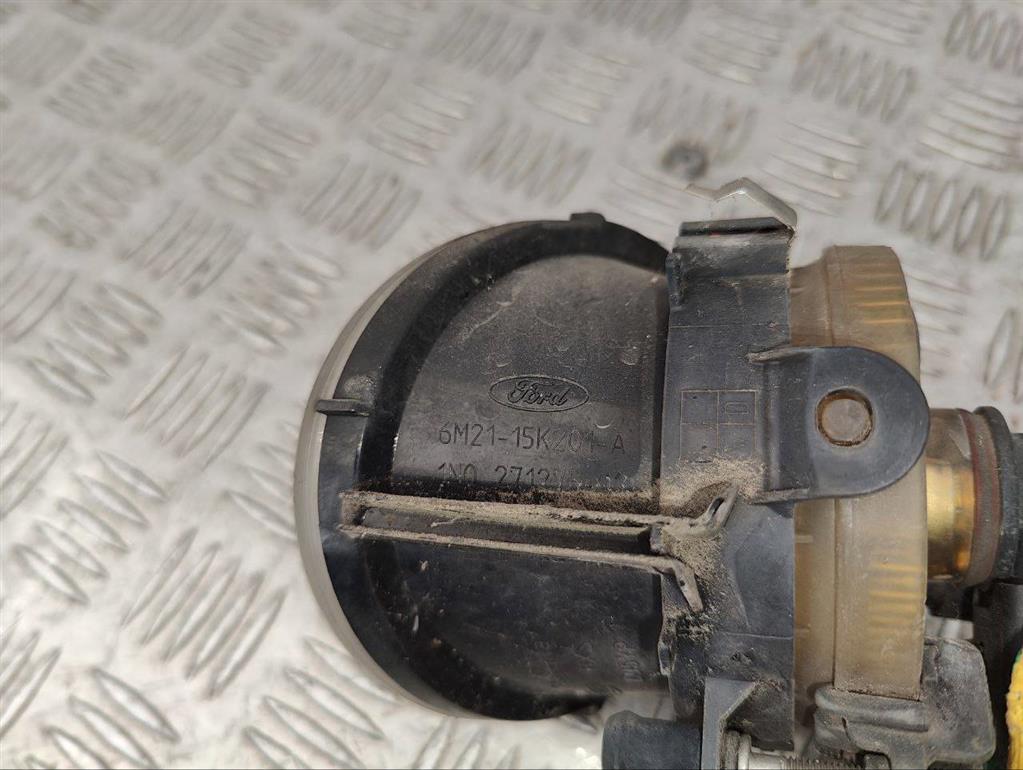 Фара противотуманная правая