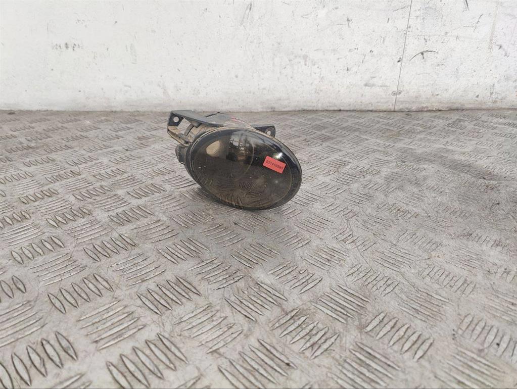 Фара противотуманная правая