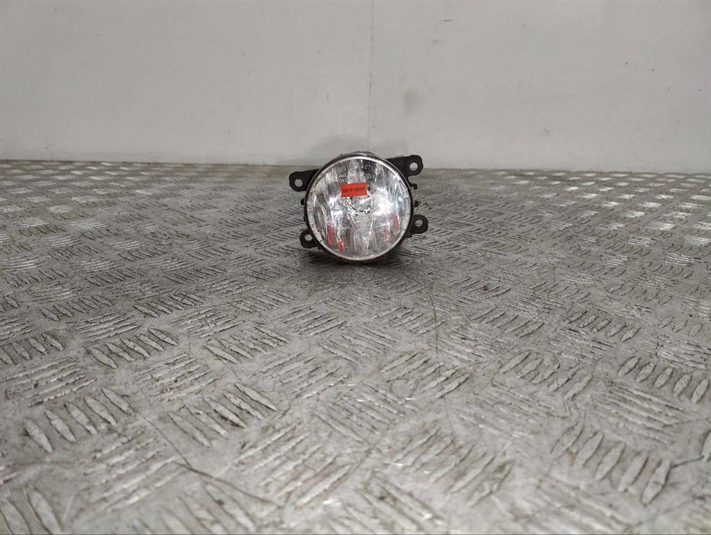 Фара противотуманная правая