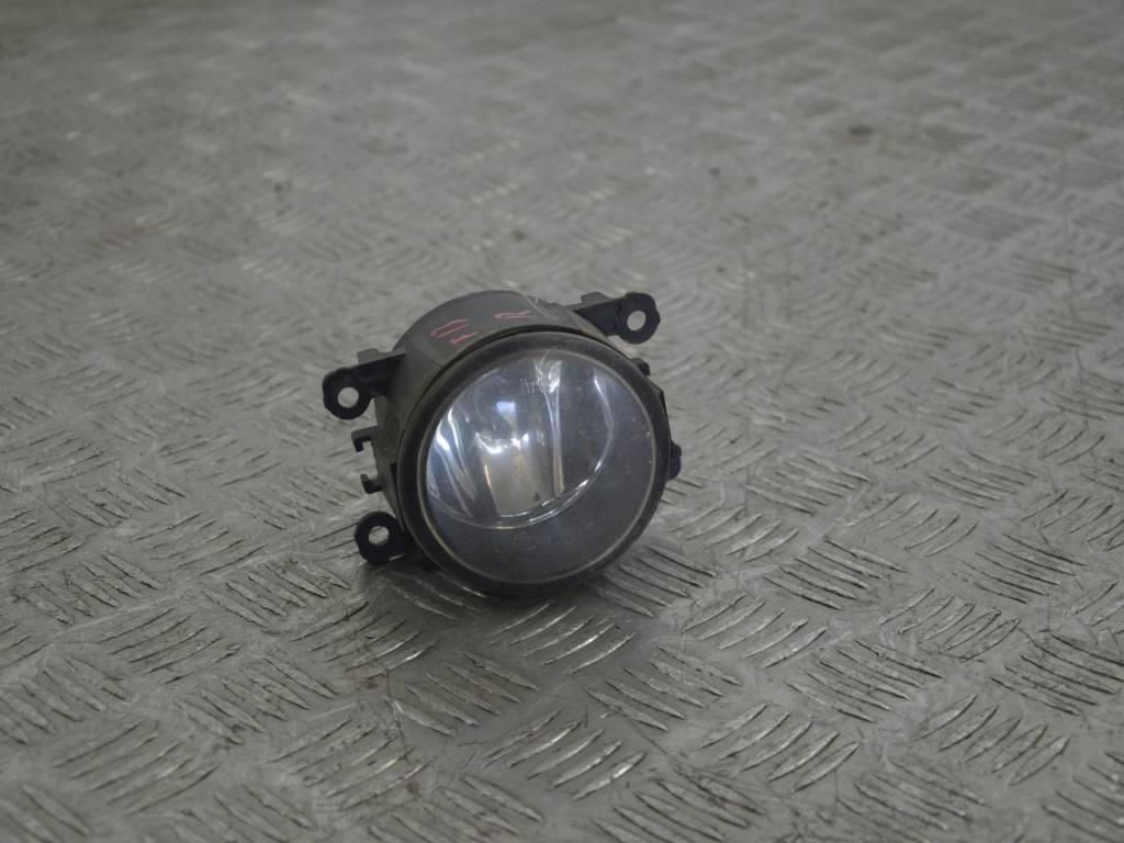 Фара противотуманная правая