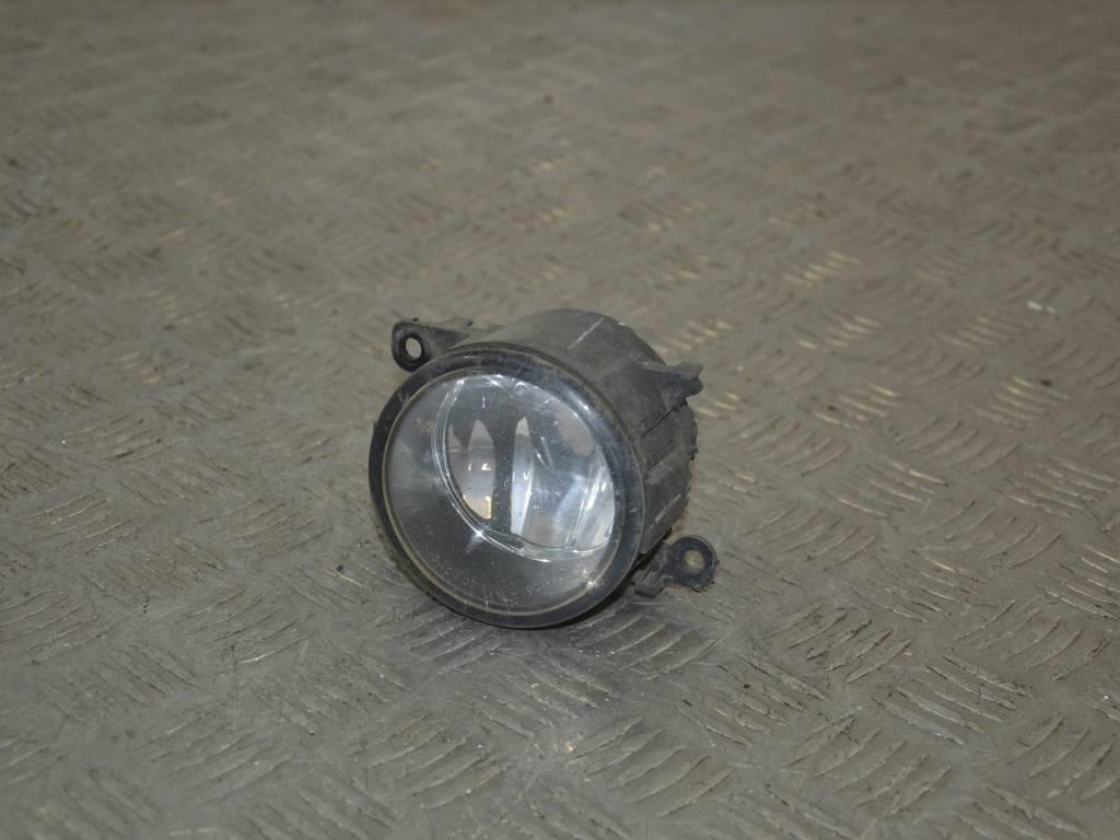Фара противотуманная правая
