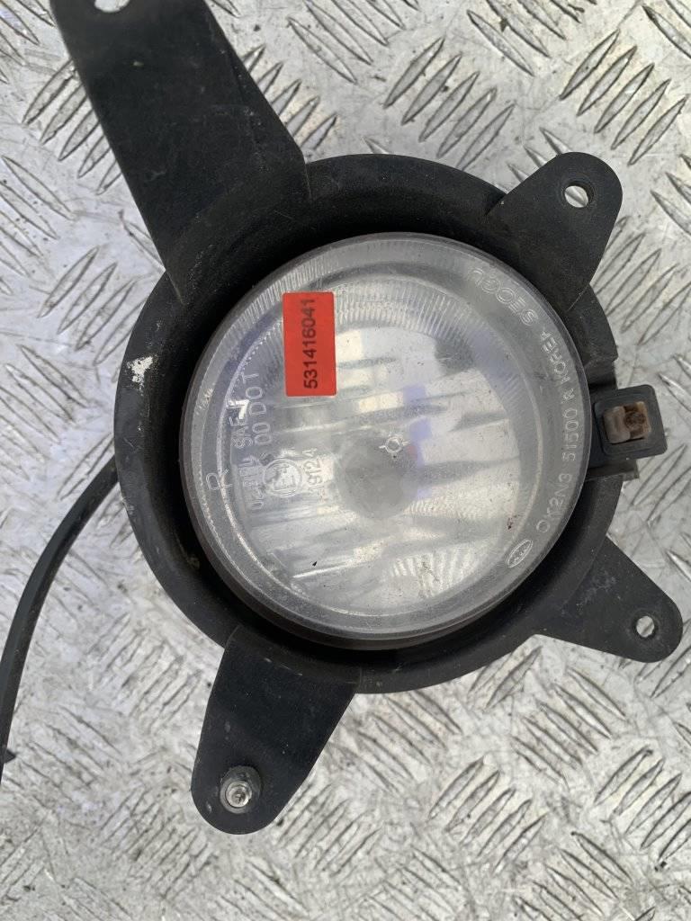 Фара противотуманная правая