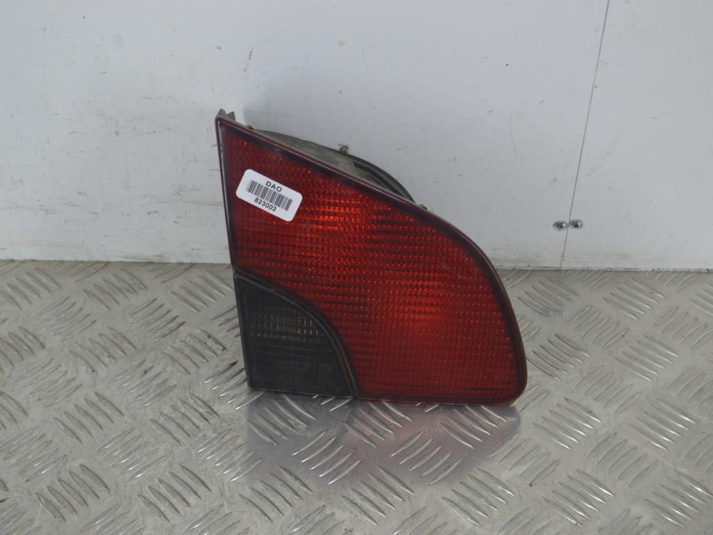 Фонарь крышки багажника левый Peugeot 406 (1995-2004)