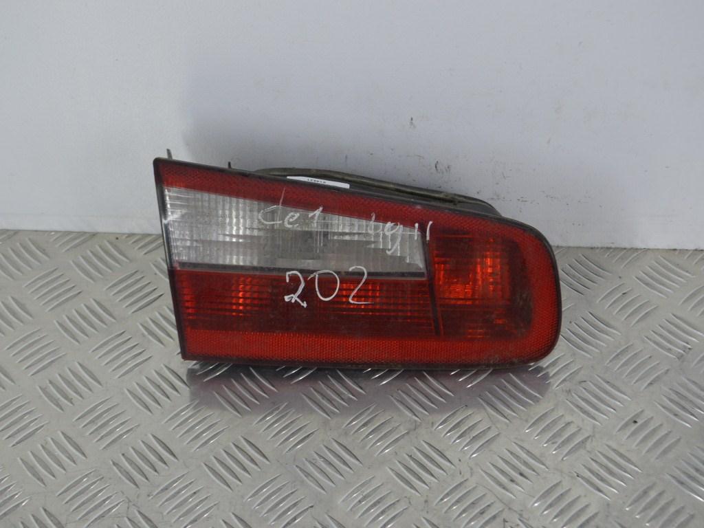 Фонарь крышки багажника левый