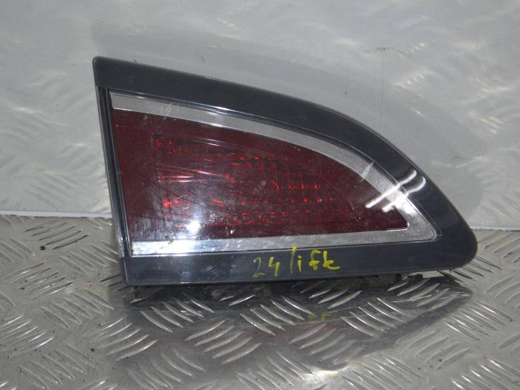 Фонарь крышки багажника левый