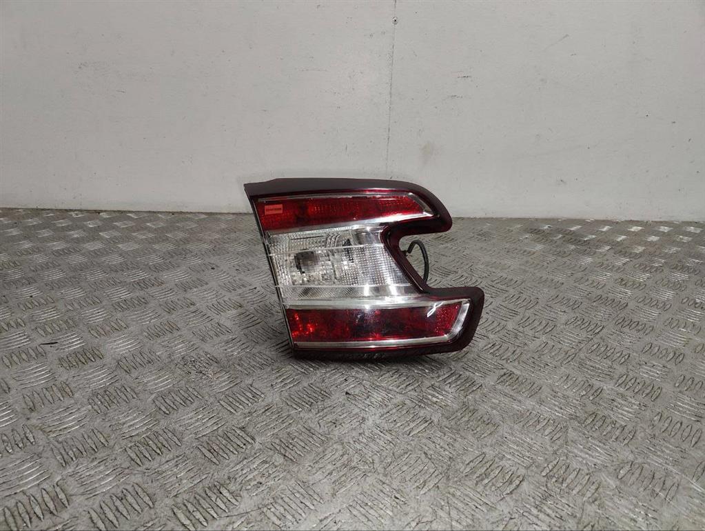 Фонарь крышки багажника левый