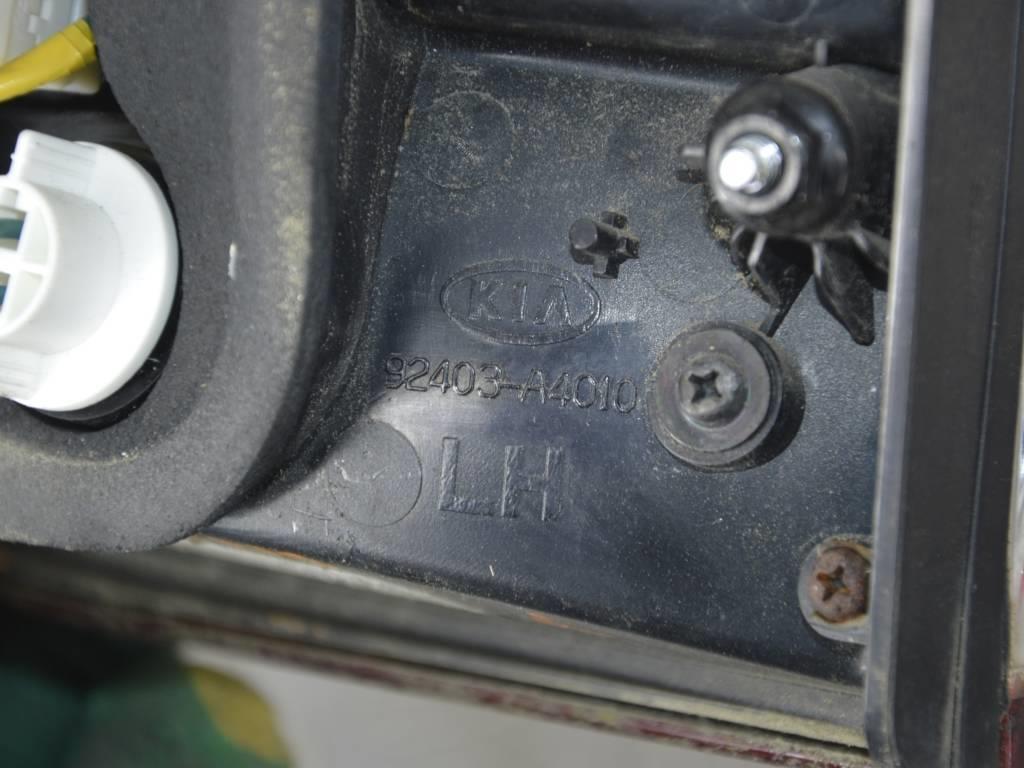 Фонарь крышки багажника левый