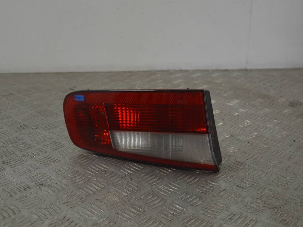 Фонарь крышки багажника левый