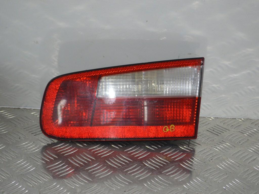 Фонарь крышки багажника правый